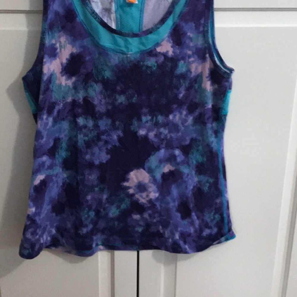 Lucy Workout Tank - Picture 2 of 4